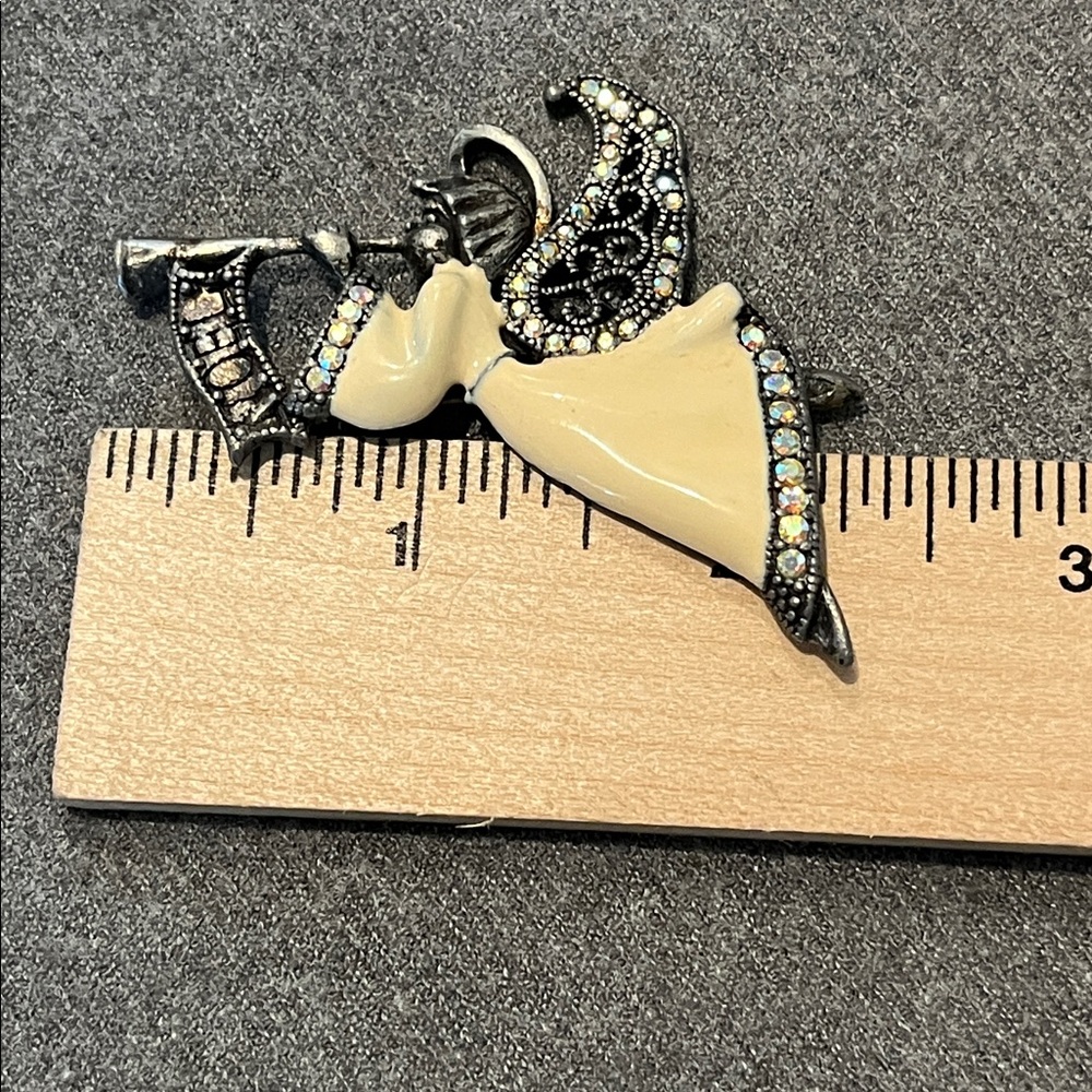 BOGO Laila Rowe Noel Enamel Rhinestone Angel Brooch - Picture 5 of 6